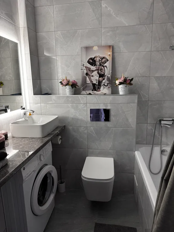 Новая дизайнерская квартира в современном районе города