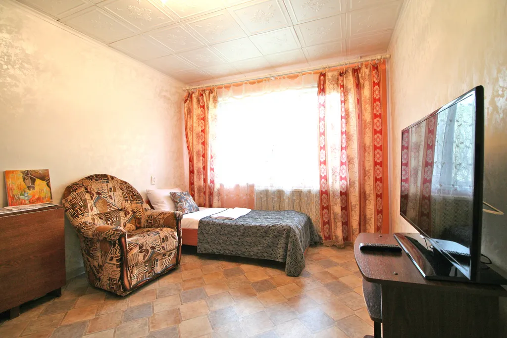 Квартира Теплая 2-комнатная квартира у поликлиники Мегаполис — Кириши