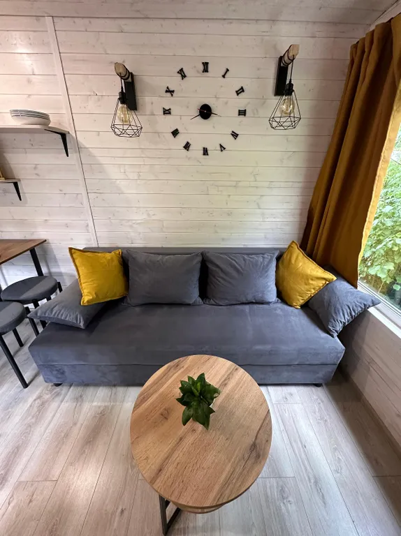 Атмосферный домик вдали от городской суеты