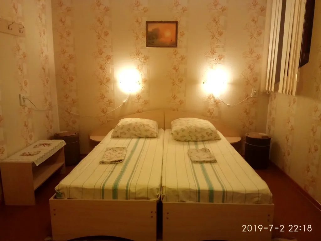 Просторная комната с кондиционером в частном доме