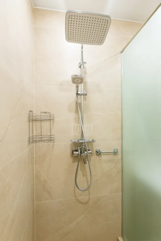 Уютный дом возле леса