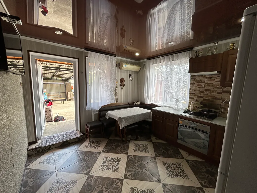 Уютный домик у моря