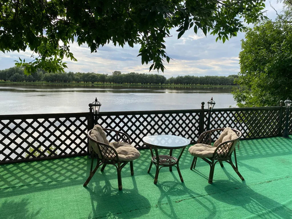 Дом на реке