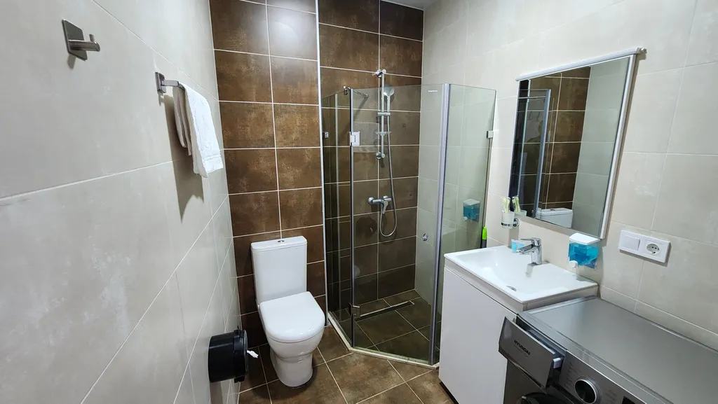 Апартамент с бассейном на берегу моря