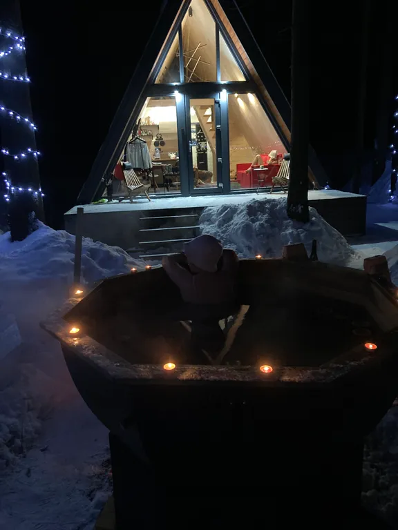 Уютный домик с банным чаном и панорамным видом на лес