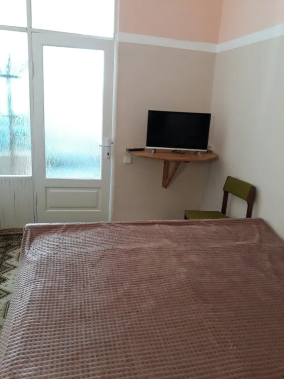 Квартира 2-комнатная Квартира — Ялта