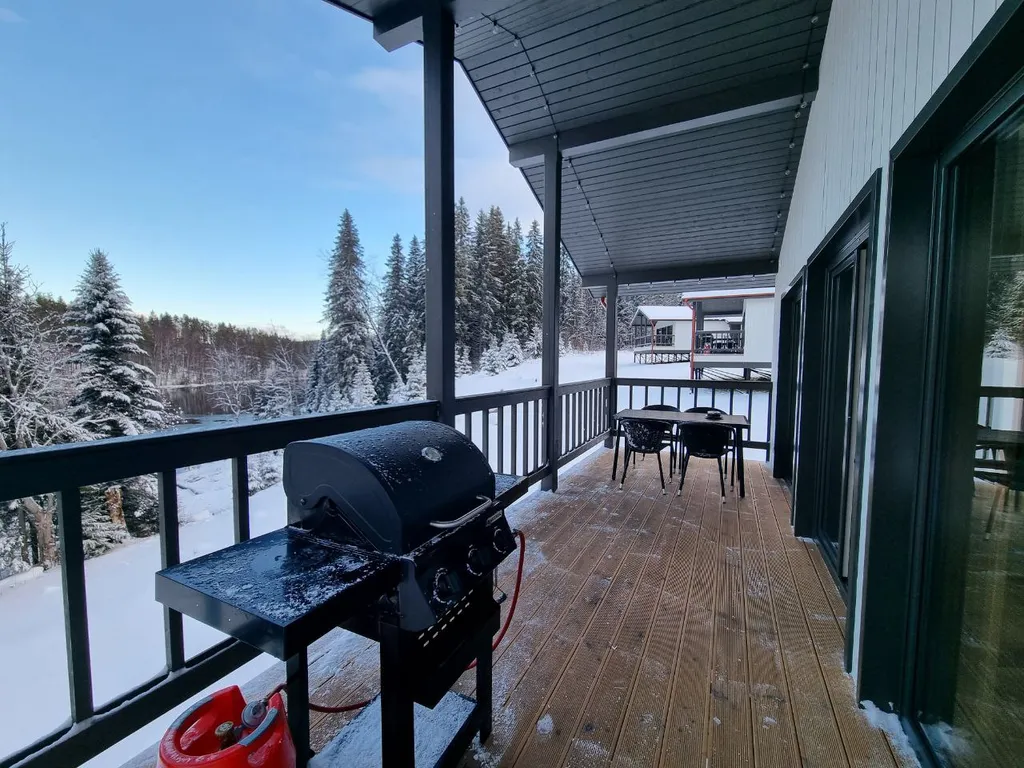 Видовой дом с террасой на первой линии