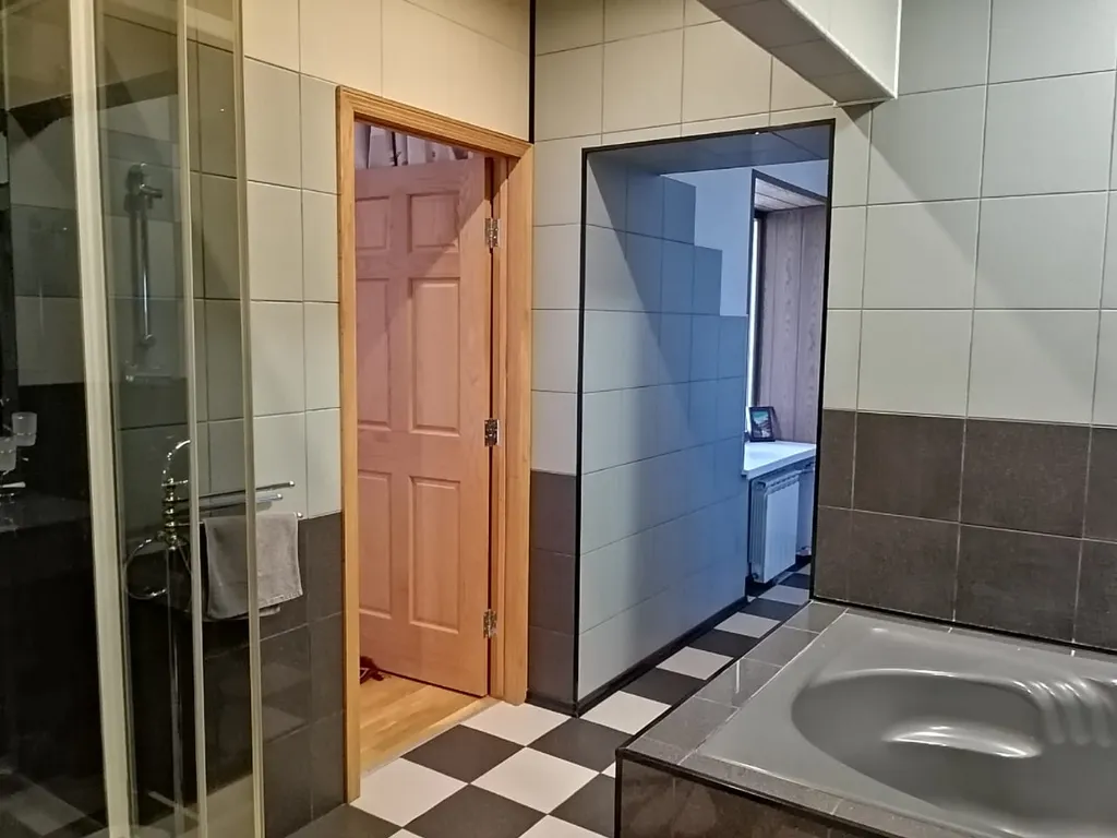 4-комнатная Квартира