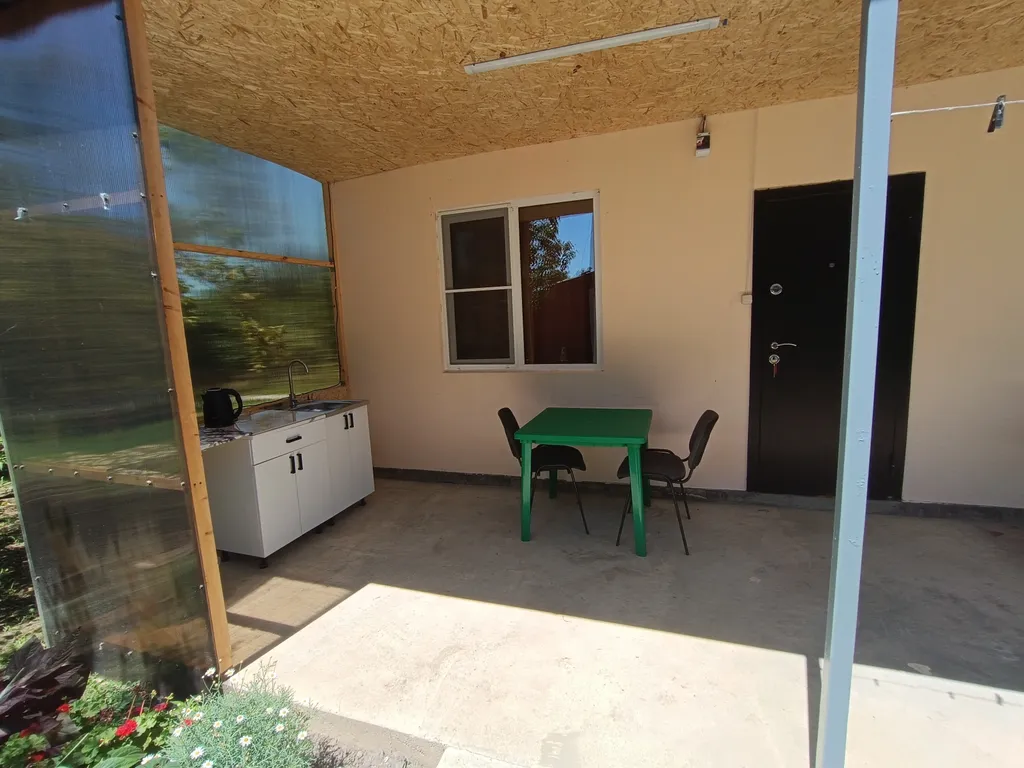 Двухместный номер стандарт с собвеным душевым и туалетом