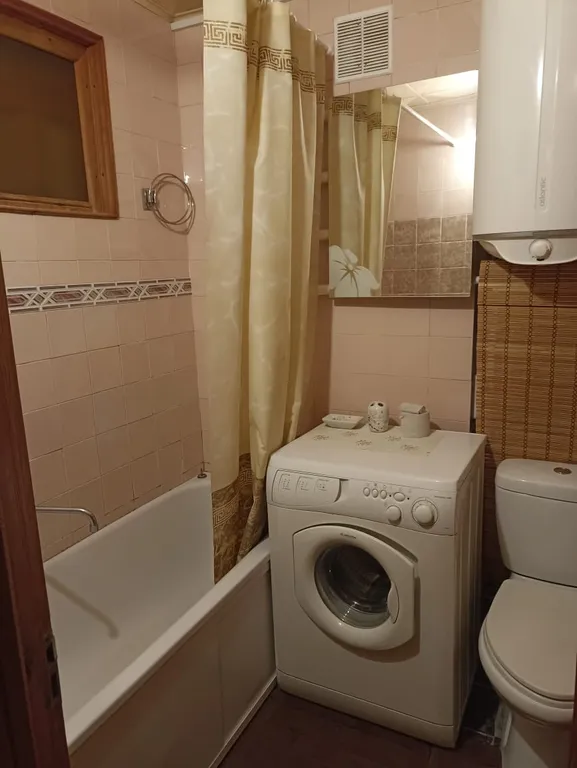 Уютная двухкомнатная квартира в центре Мариуполя