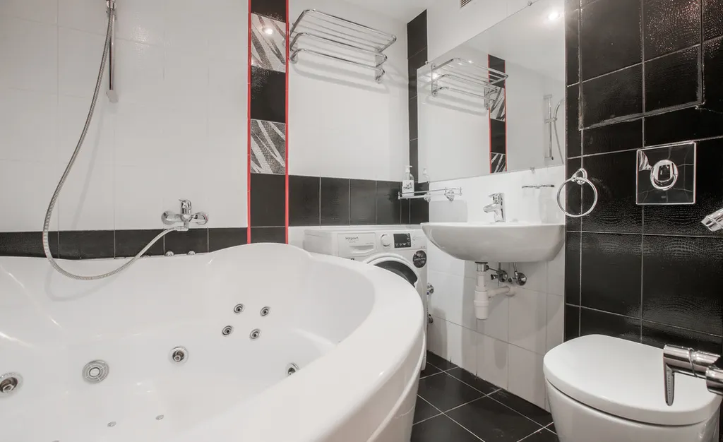 Студия с джакузи