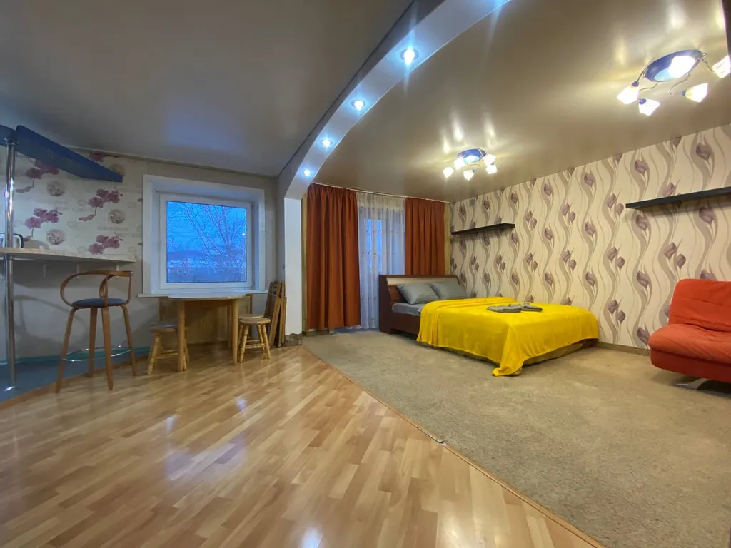 Двухкомнатная квартира рядом с ЖД-вокзалом