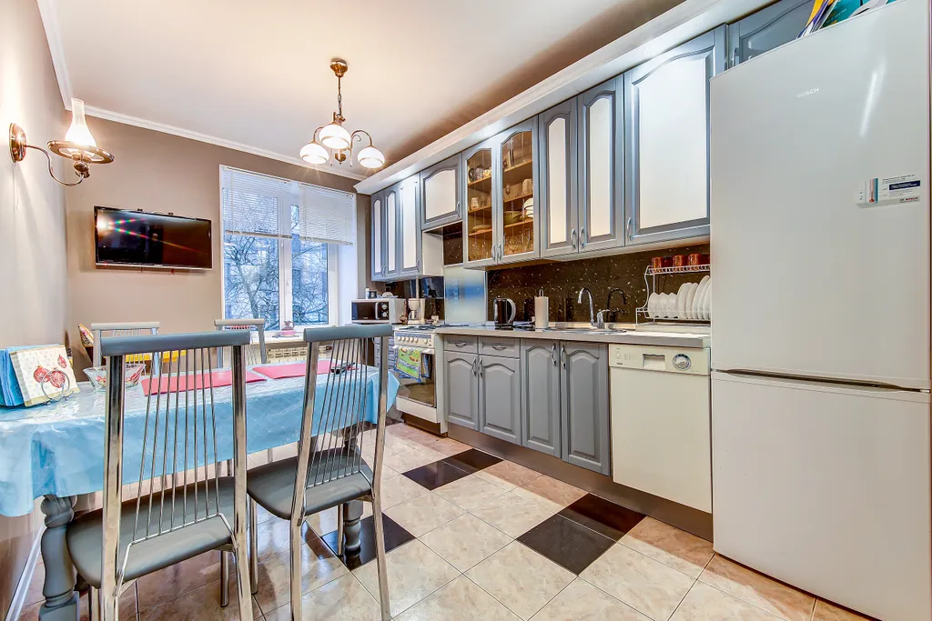 Большая 3-комнатная квартира с видом на Неву и корабли Центр города