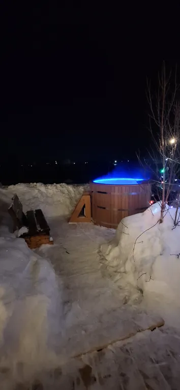 Дома для отдыха "Ипиней" С видами на домашние вулканы, город, бухту