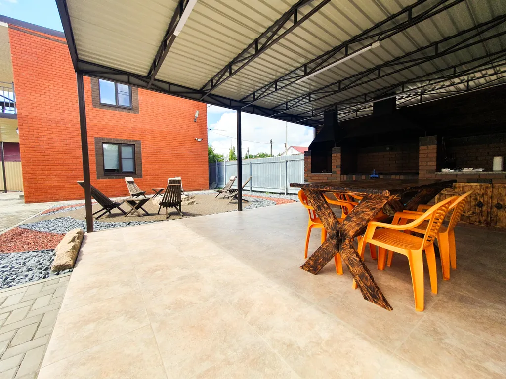 Отдельный дом на первой линии Азовского моря