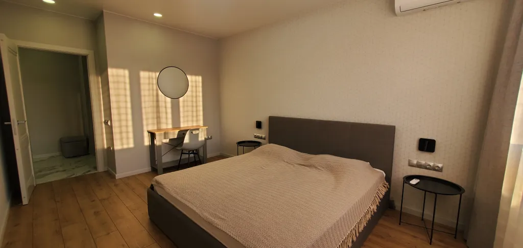 Просторные апартаменты в живописном месте Ялты с видом на море