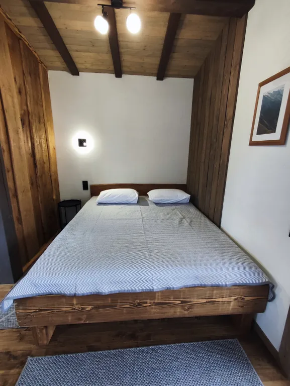 Дом-студия в стиле шале в центре