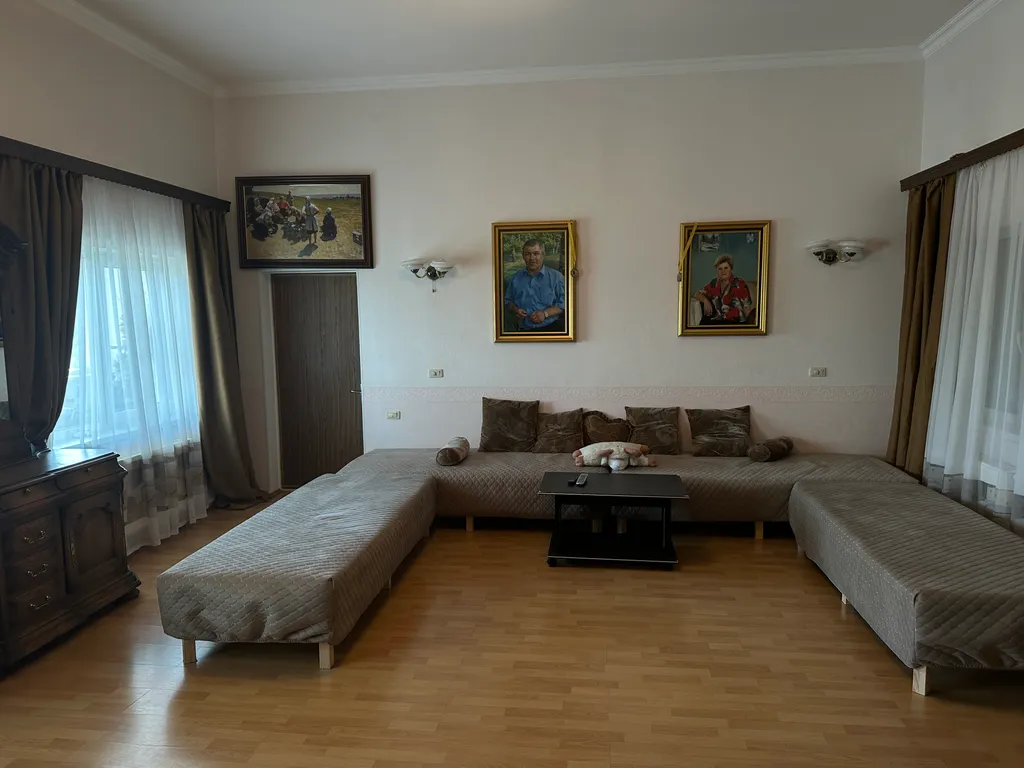 Тихий и уютный дом с террасой с видом на горы