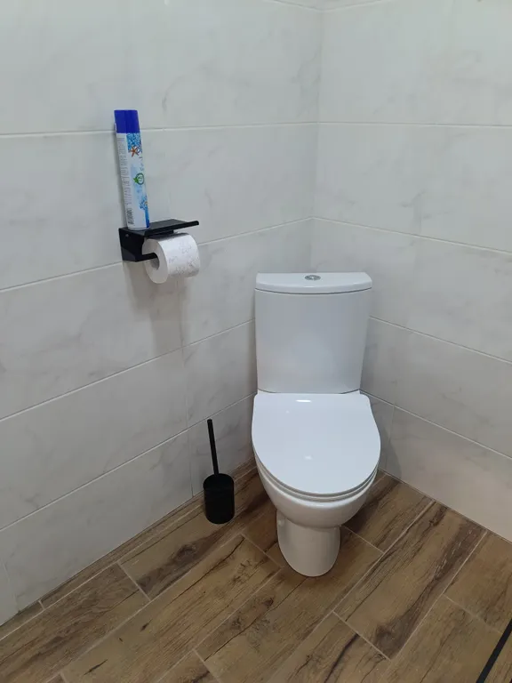 Уютный и теплый дом у леса