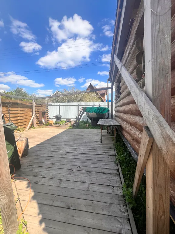 Дом рядом с карьерами