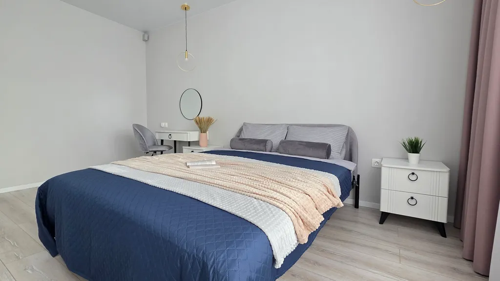 Уютная Евро 2-комнатная квартира в центре с дизайнерским ремонтом