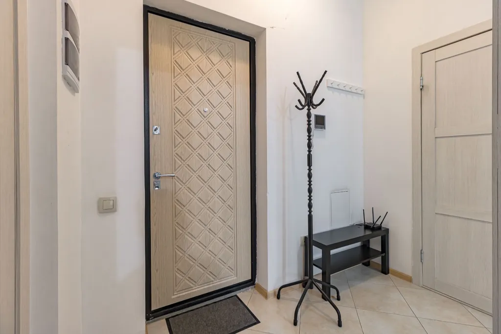 Квартира чистая, хорошая, теплая в доме бизнес класса