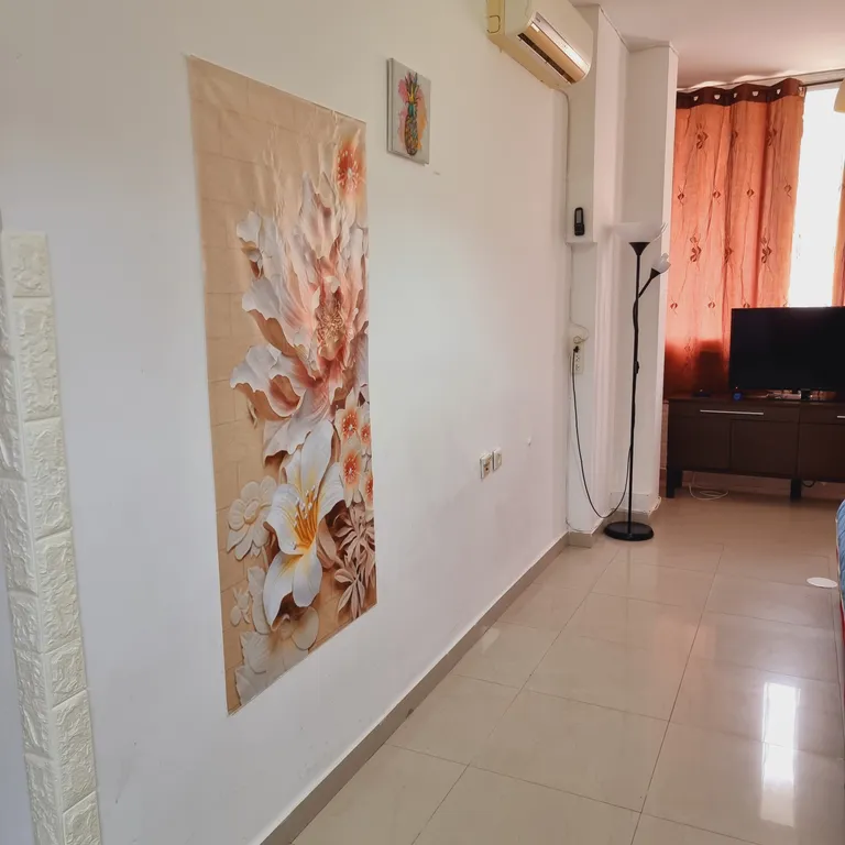 Красивая тихая уютная 2 ком квартира рядом с морем и парками Бат-яма