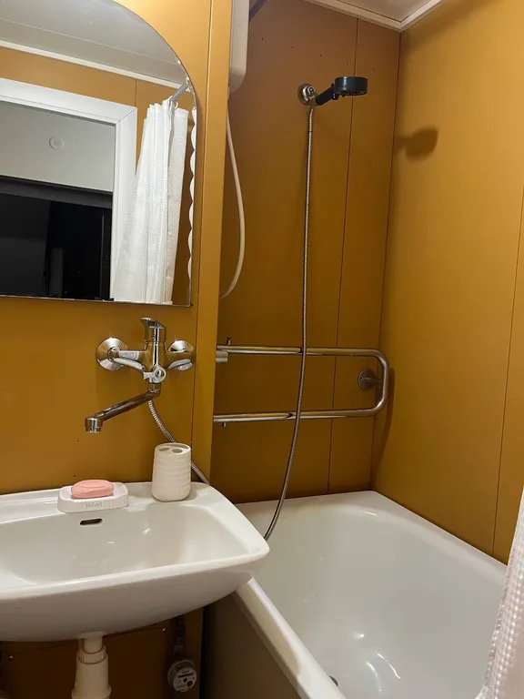 Аккуратная, стильная квартира на 2 этаже, близко к центру