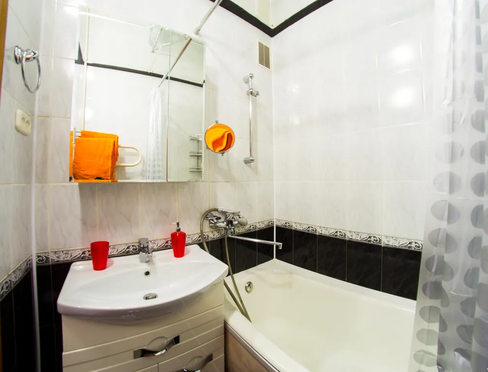 Квартира Уютная квартира с подсветкой рядом с парком — Омск