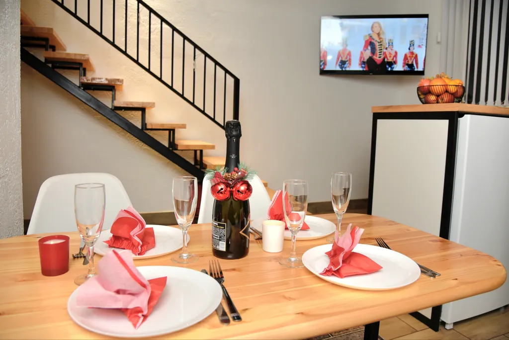 Комфортный двухуровневый апартамент в элитном комплексе Колизей