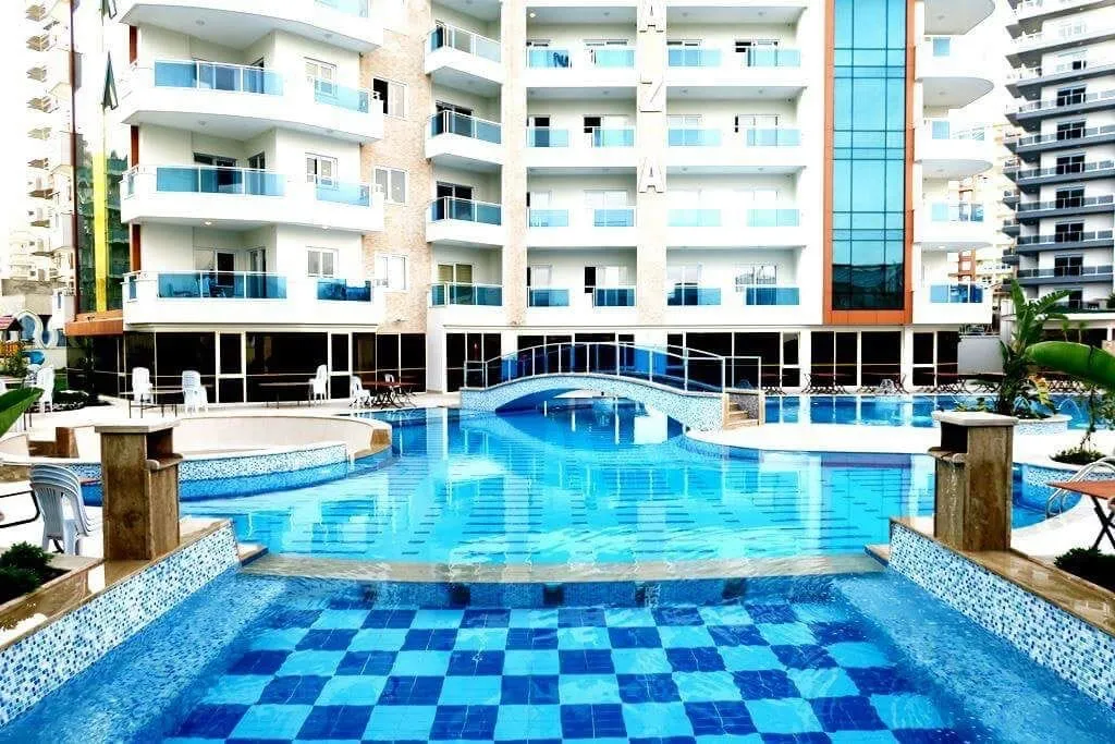 Апартамент с видом на море и горы