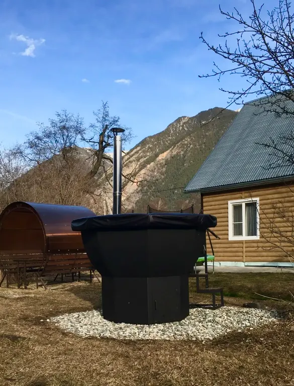 Шале у реки