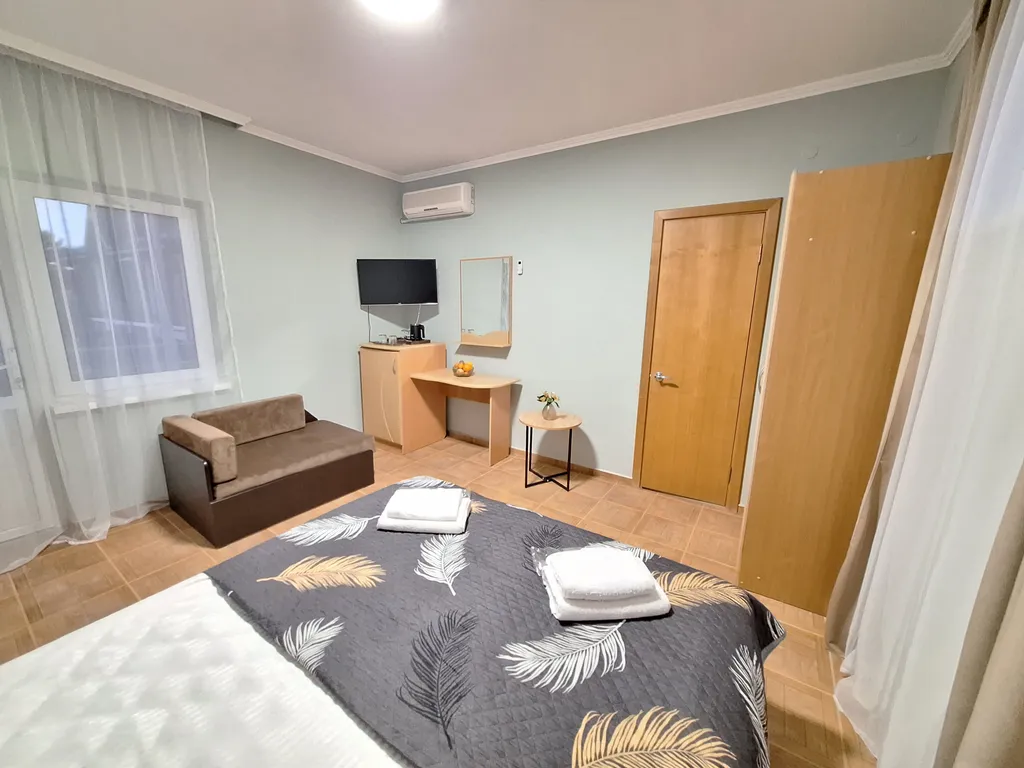 Квартира Квартира Небо трёхместный комфортный номер с кроватями twin/dbl — Геленджик