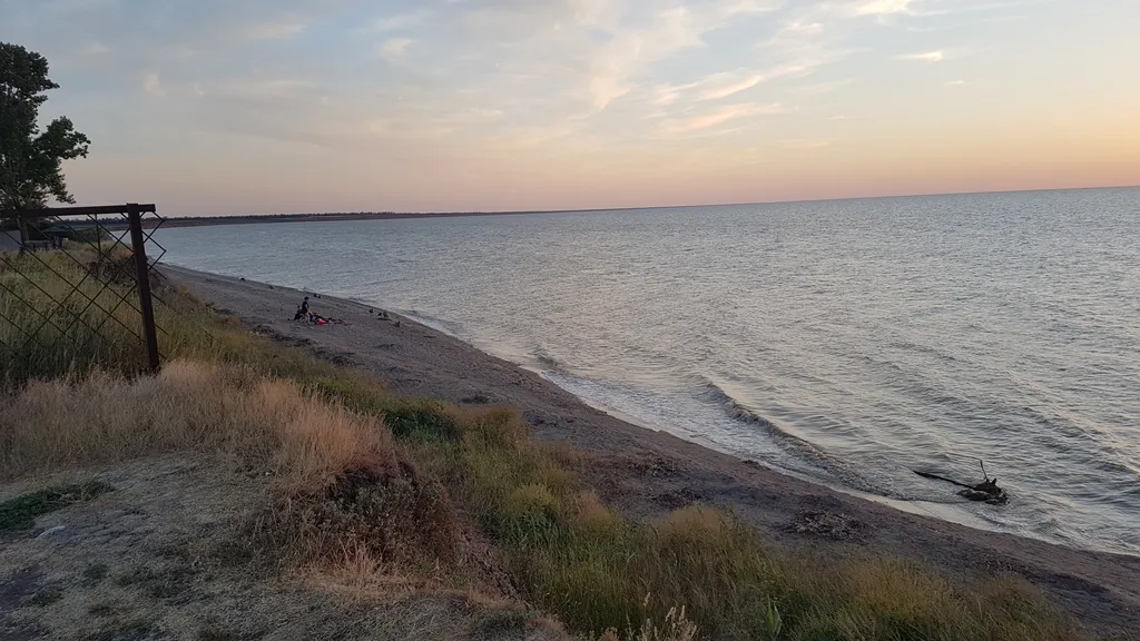 Дача с бассейном на море