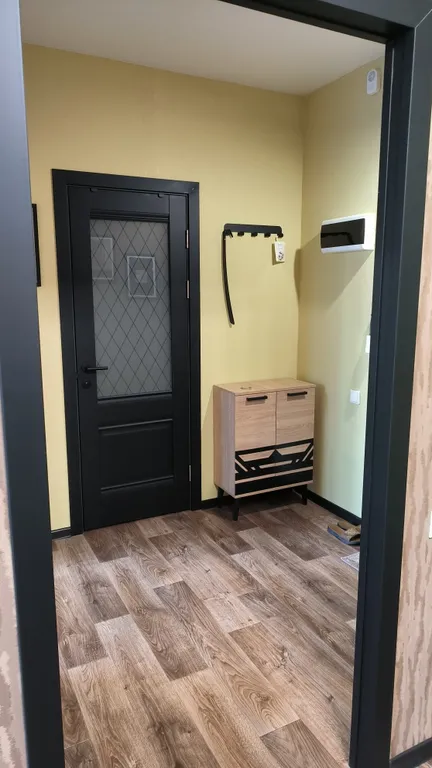 Квартира зелёного цвета.