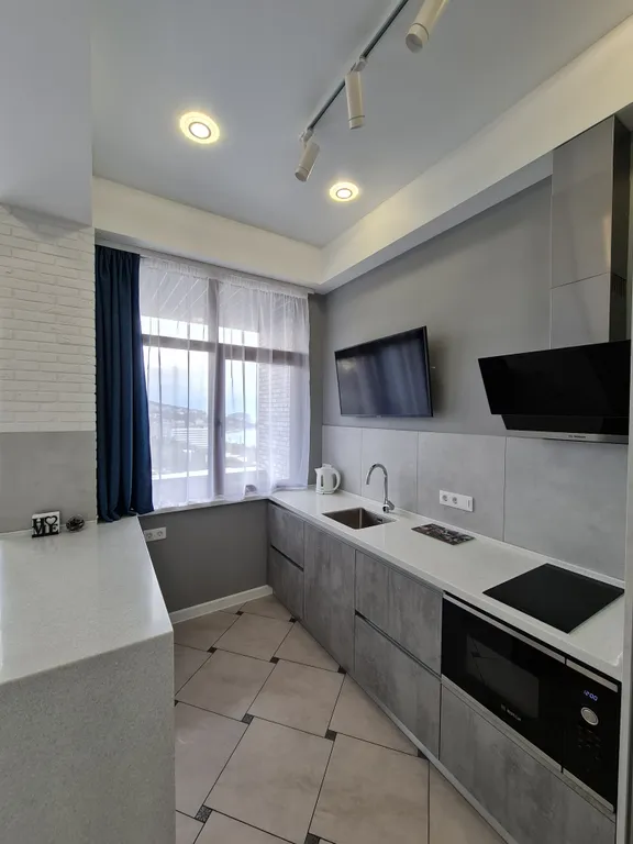 Люкс студия возле парка с видом на море