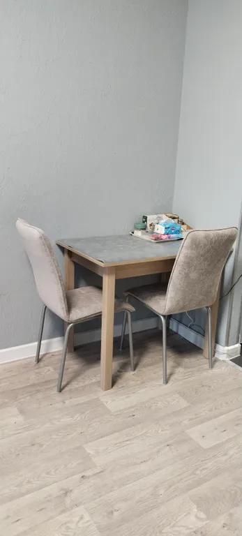 Студия с видом на поля и оранжевый закат