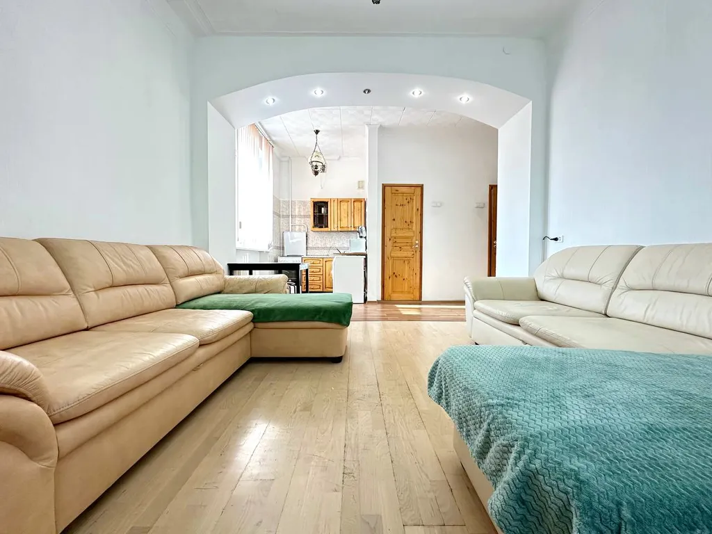 3-комнатная квартира в центре с кондиционером