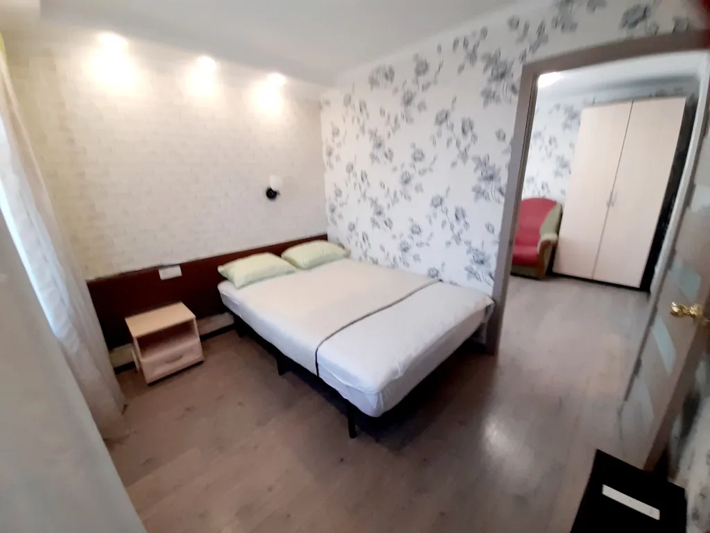 3-х комнатная квартира с хорошим ремонтом, Октябрьский район