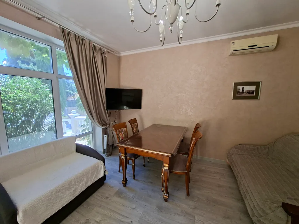 Коттедж Домик для небольшой семьи — аренда посуточно в Гаспра