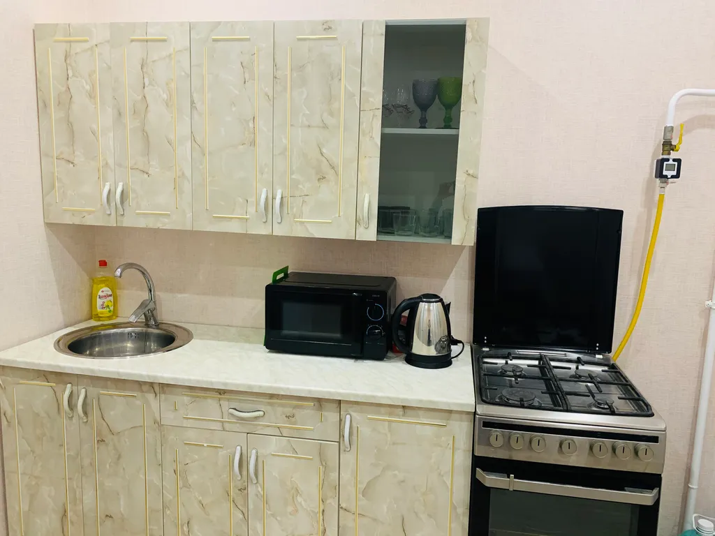 2 комнатная квартира возле Крытого рынка, центр