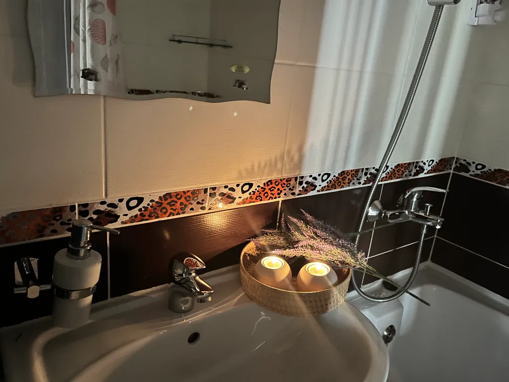 Уютная видовая двушка рядом с метро