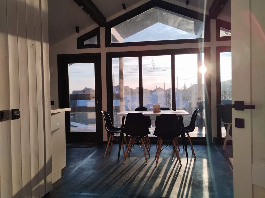 Уютный дом на две семьи в коттеджном поселке