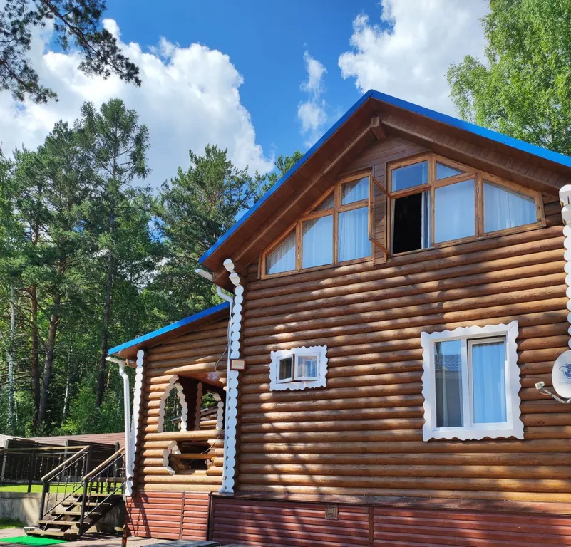 Уютный дом с камином и кедровой баней-бочкой на дровах