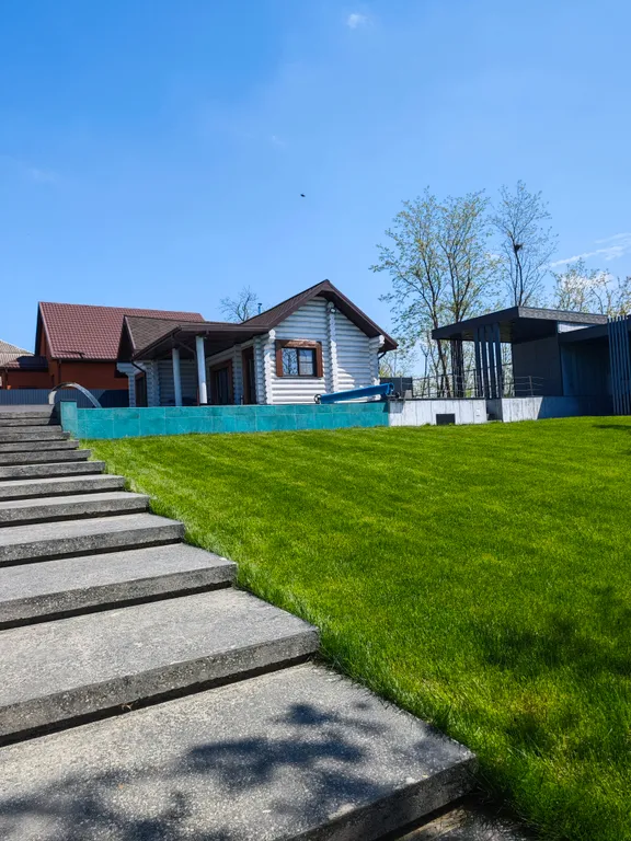 Вилла Личи, сруб с подогреваемым бассейном и баней