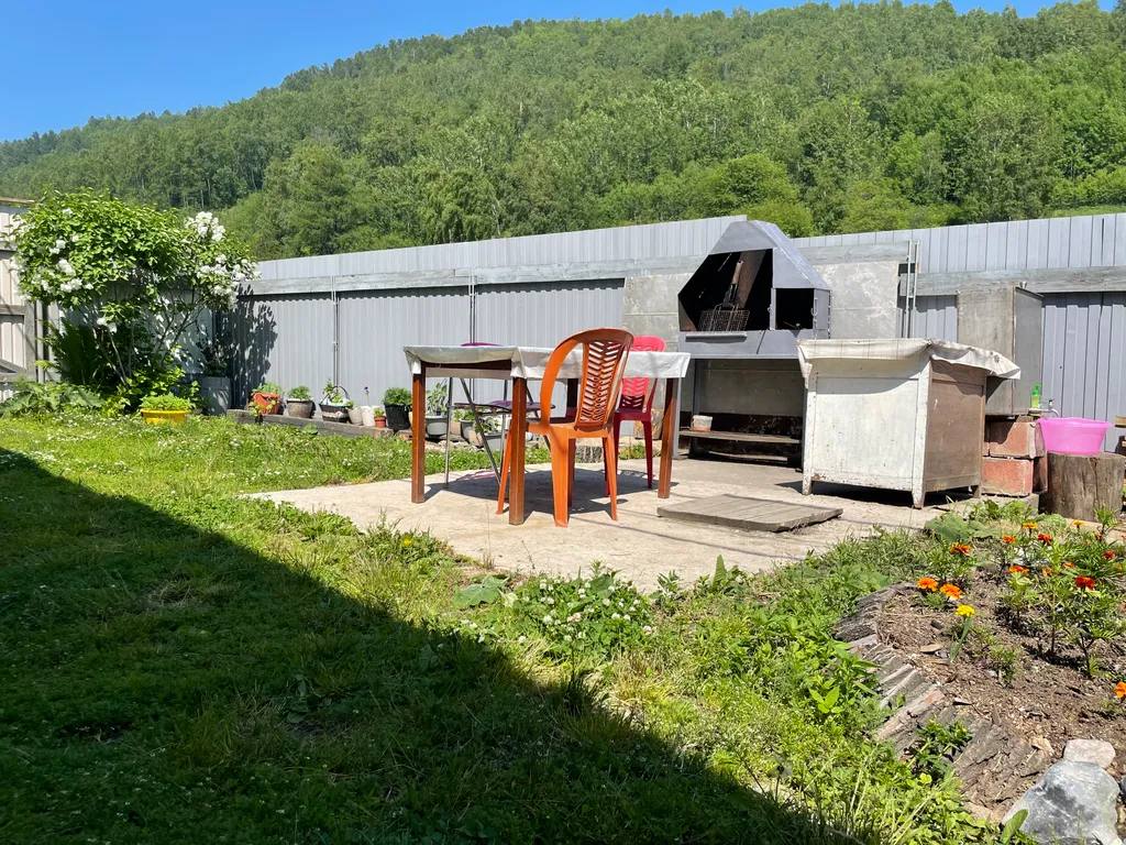 Дом на озере Байкал