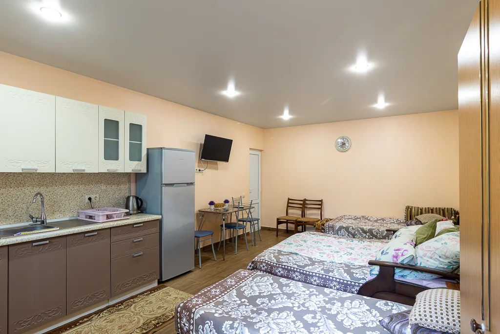 Коттедж Уютный домик-студия, утопающий в зелени — Геленджик