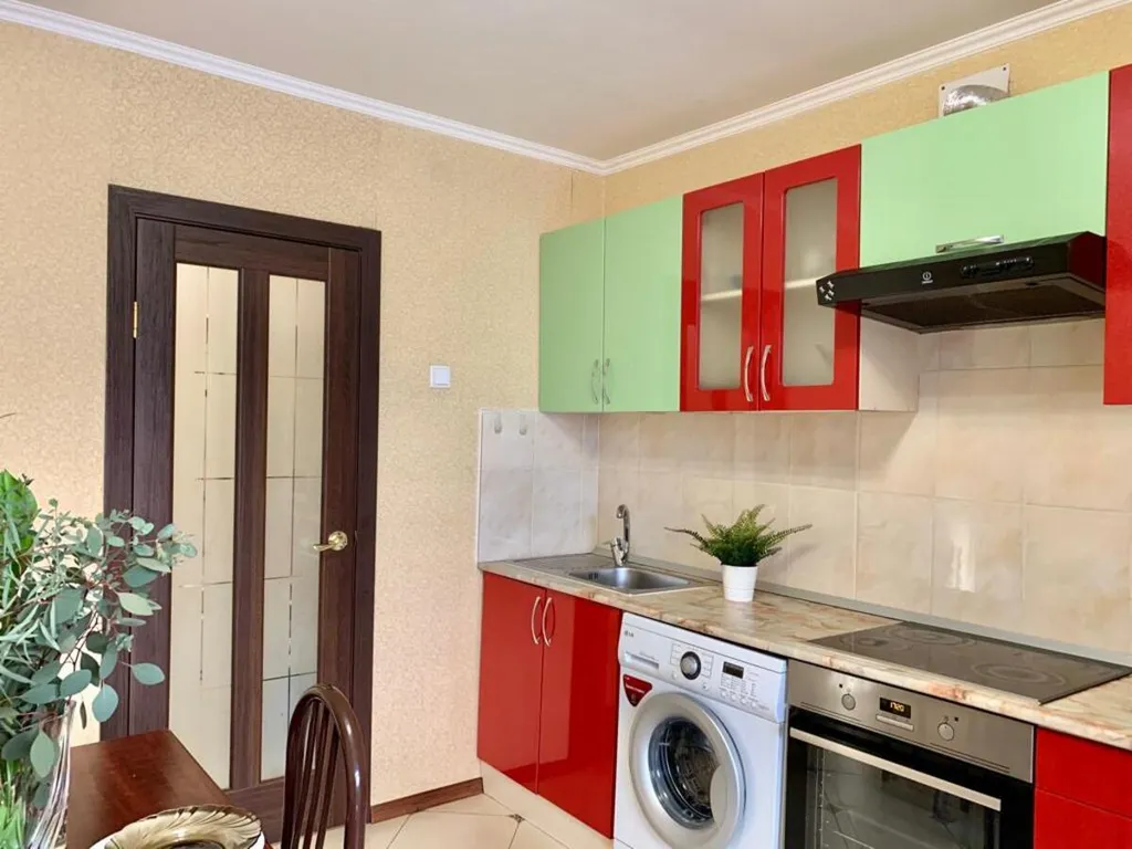 Квартира 2-комнатная квартира у Радуги парк — Екатеринбург