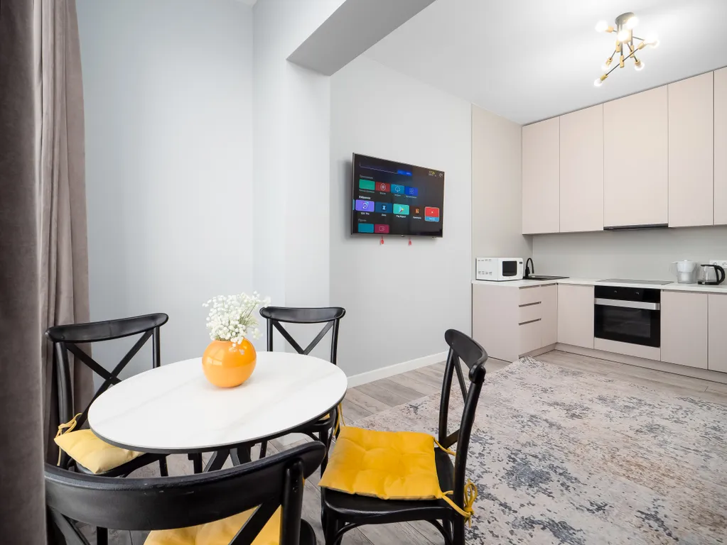 Квартира евродвушка с уютом и с видом на горы