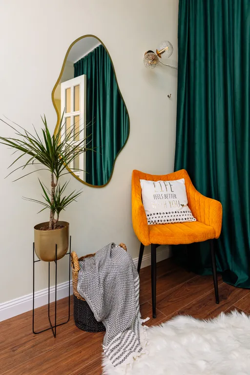 Две минуты и вы уже на Острове Канта, в самом центре Калининграда!